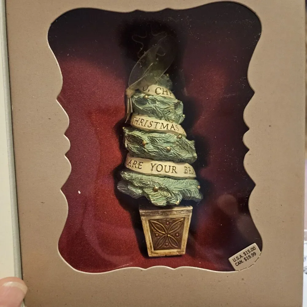 HALLMARK KEEPSAKE O' CHRISTMAS TREE CHRISTMAS ORNAMENT 2006